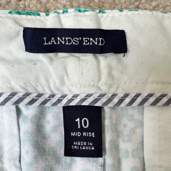 Lands End Mid Rise Chino Shorts Green Geometric Print Stretch Pockets Size 10 - Picture 7 of 9